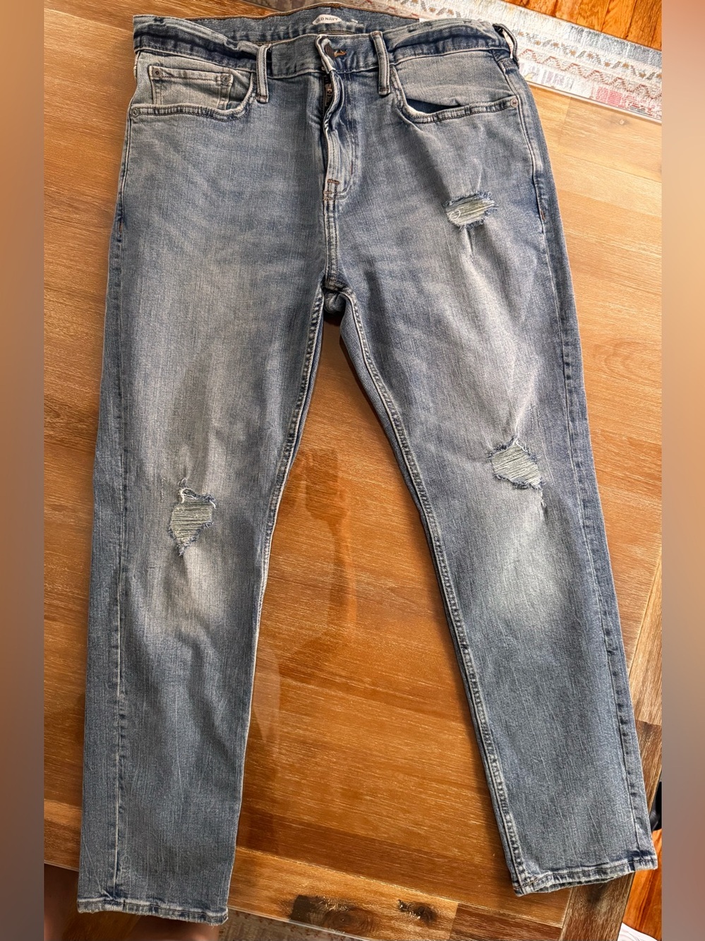 men’s old Navy slim built in flex 34x 30 distressed light wash stretchy